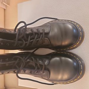 DOC MARTENS
